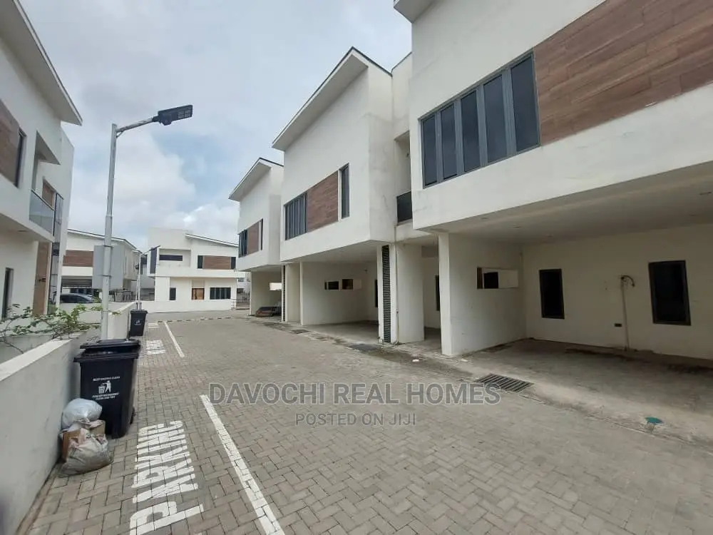 3bdrm Duplex in Immediately After, Lekki for rent