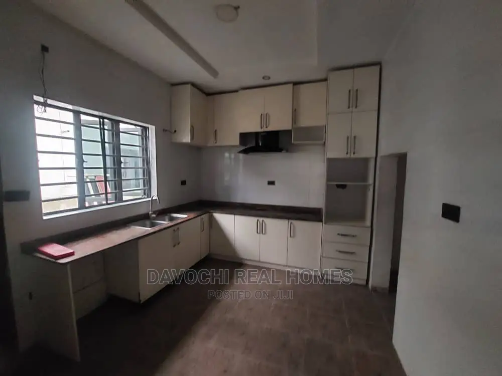 3bdrm Duplex in Immediately After, Lekki for rent