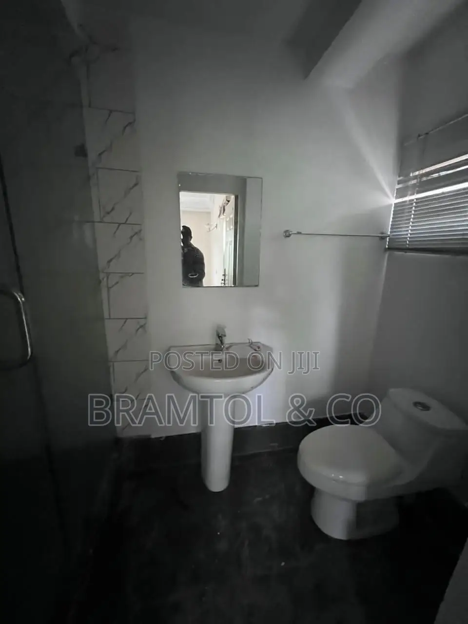 4bdrm Duplex in Utako for rent