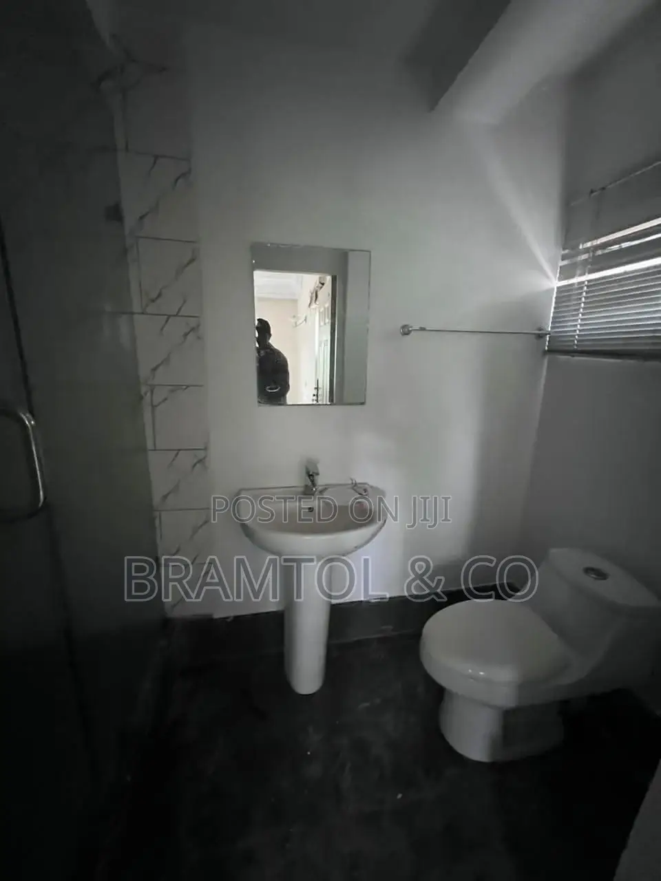 4bdrm Duplex in Utako for rent