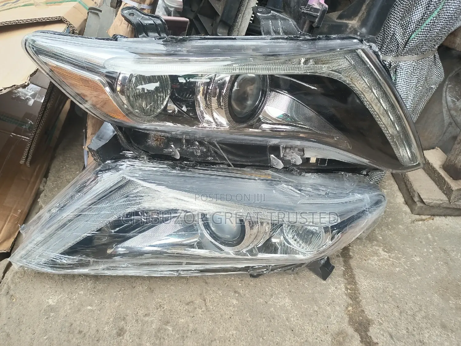Set of Headlamp for Venza 2013-2015