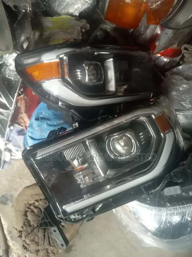 Set of Headlamp Tundra 2010 Yahoo Type