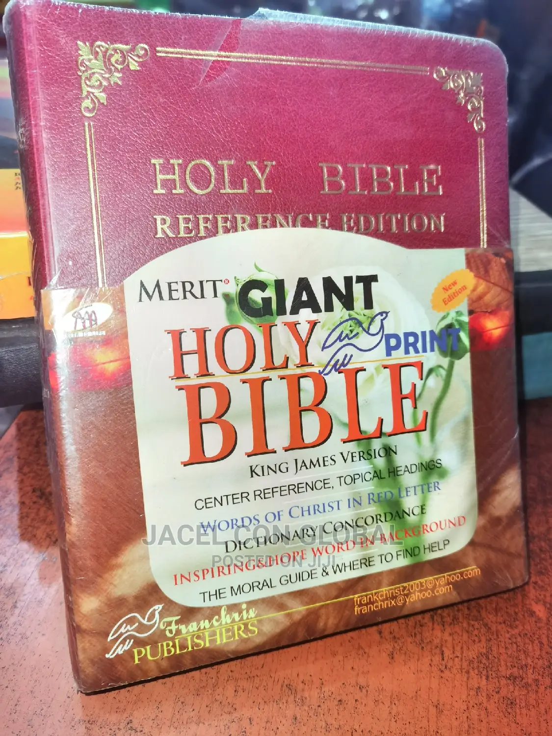 Giant Print of the Holy Bible Reference Edition ( KJV )