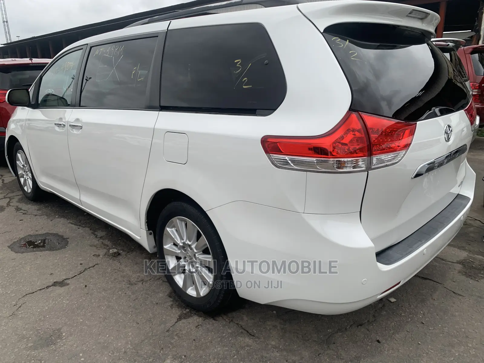 Toyota Sienna Limited 7 Passenger 2011 White