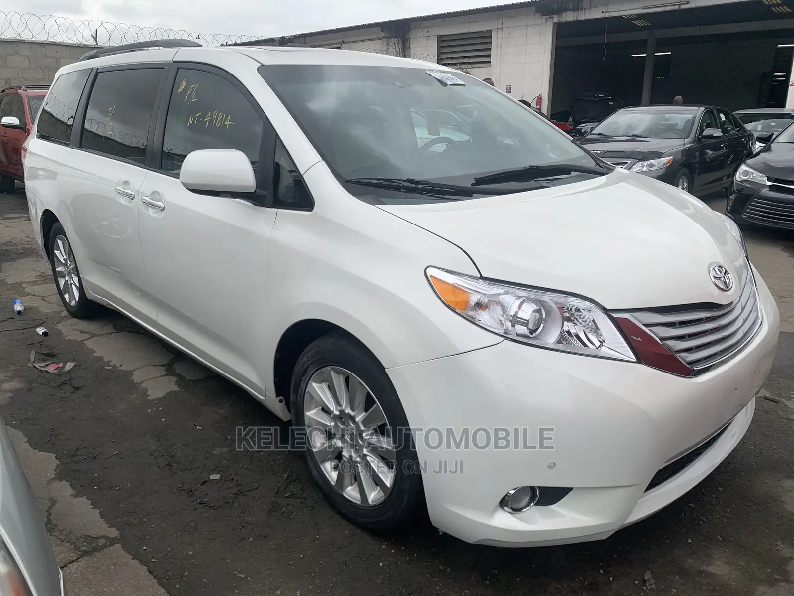 Toyota Sienna Limited 7 Passenger 2011 White