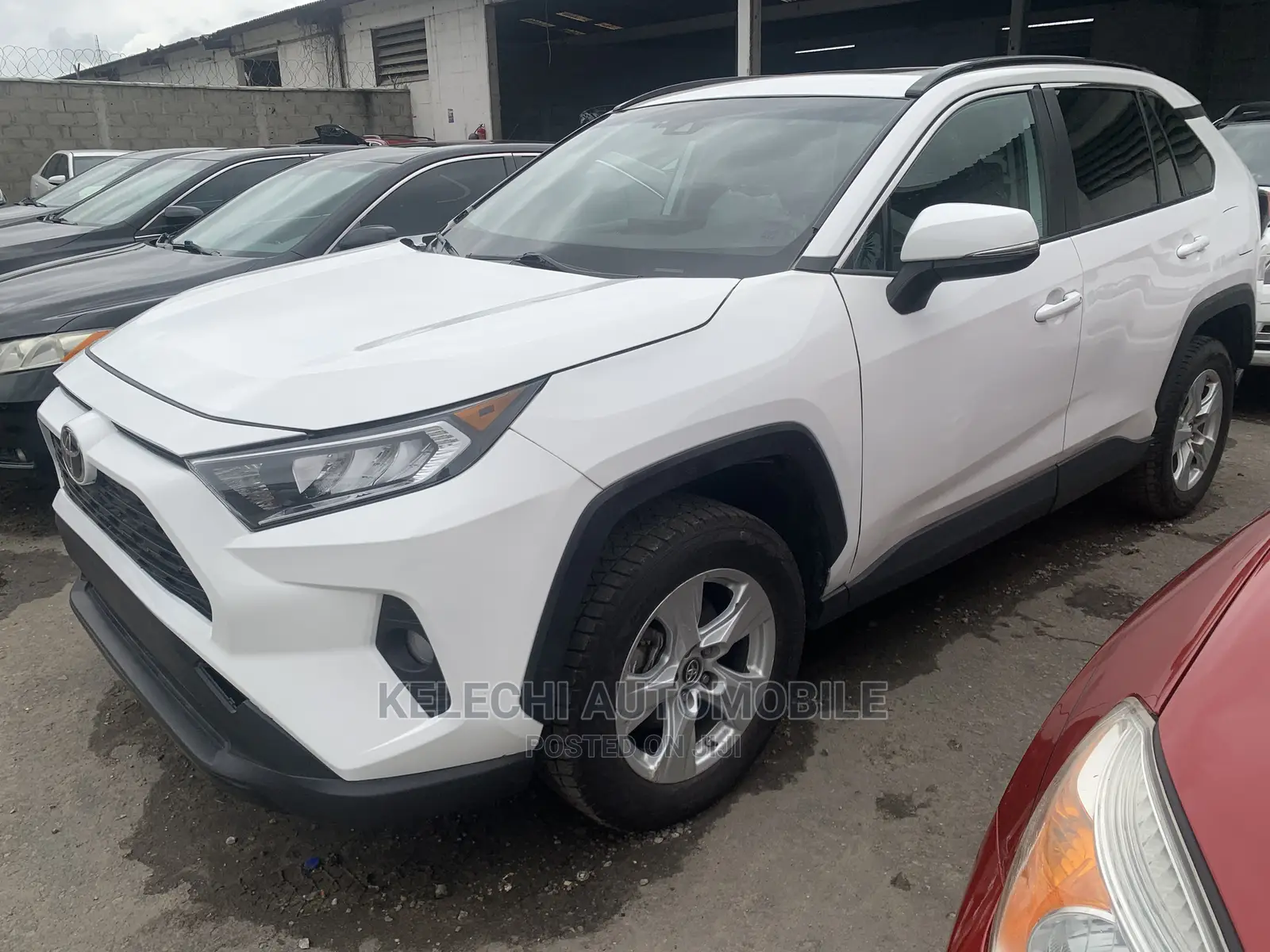 Toyota RAV4 XLE AWD 2020 White