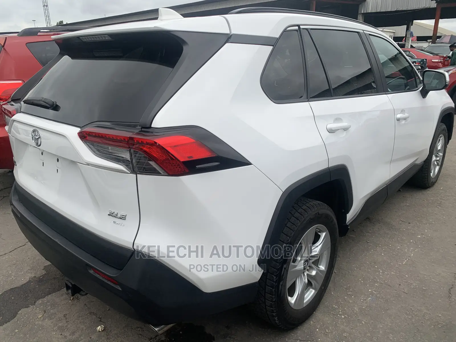 Toyota RAV4 XLE AWD 2020 White