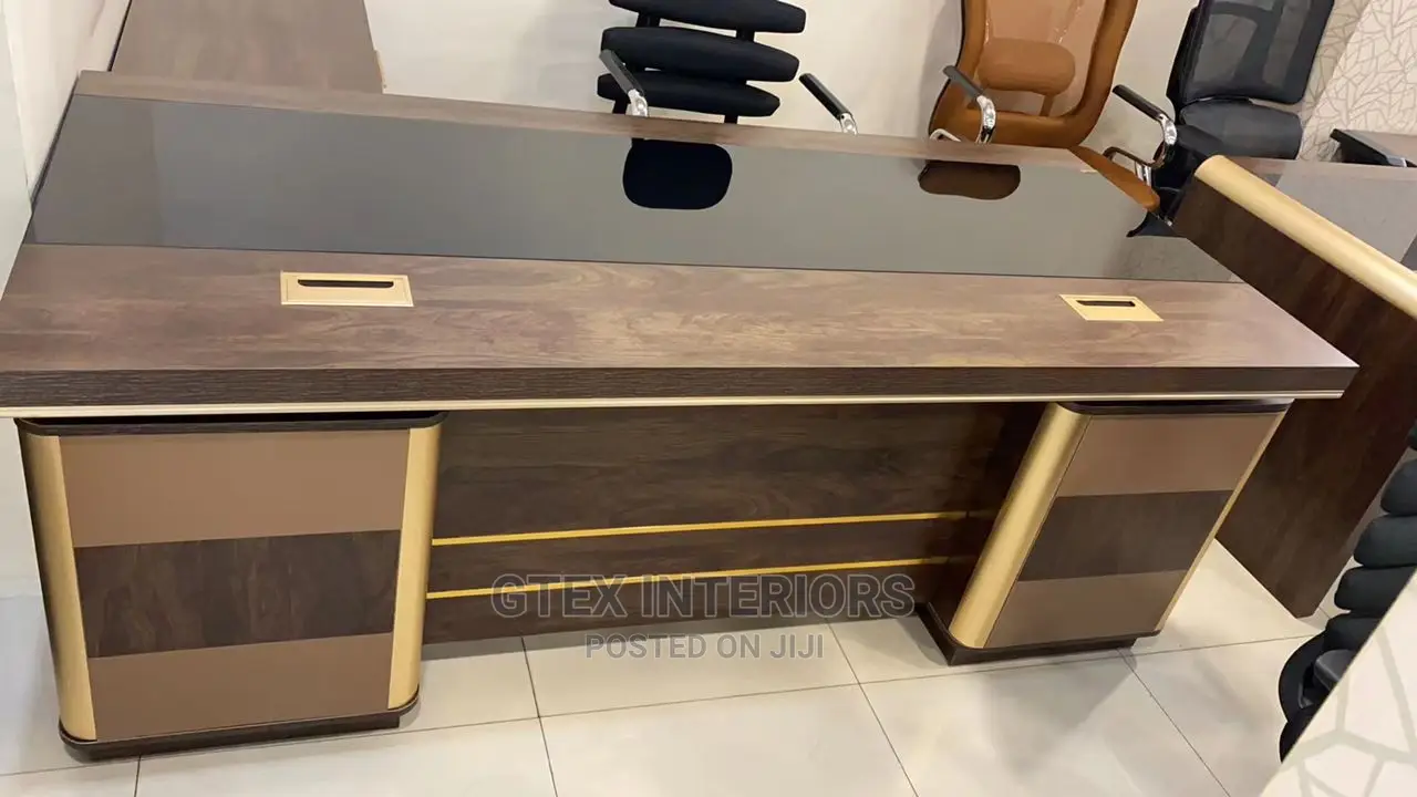 Quality Executive L-Shaped Wooden Office Table With Drawers.