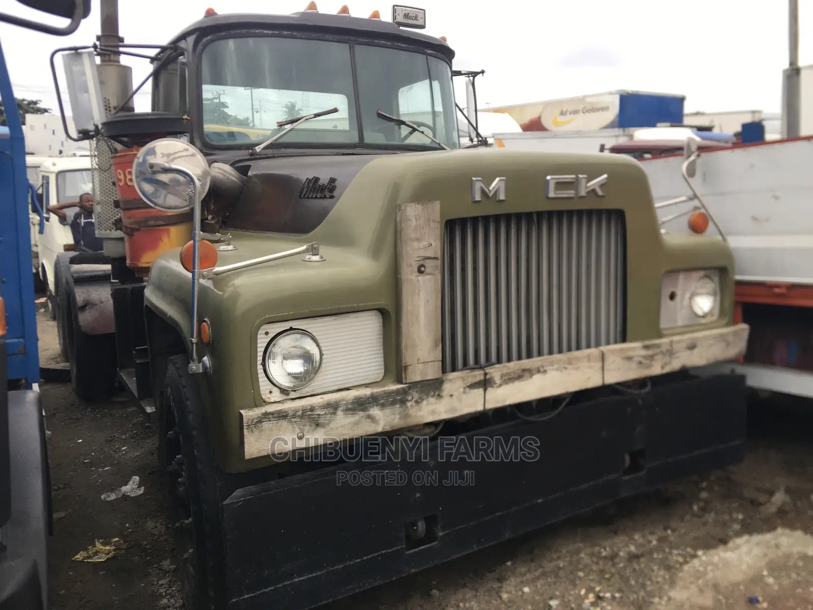 Mack R-Model 12valves (Calf/Chassis 10tires)