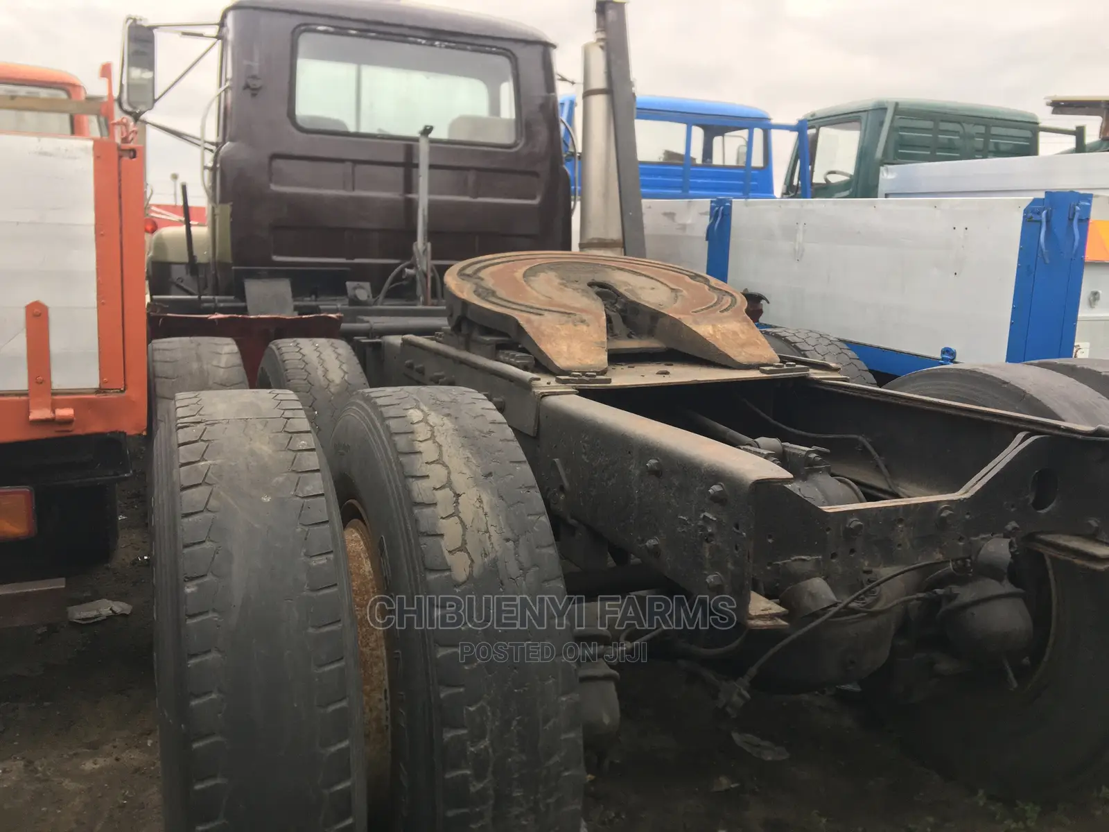 Mack R-Model 12valves (Calf/Chassis 10tires)