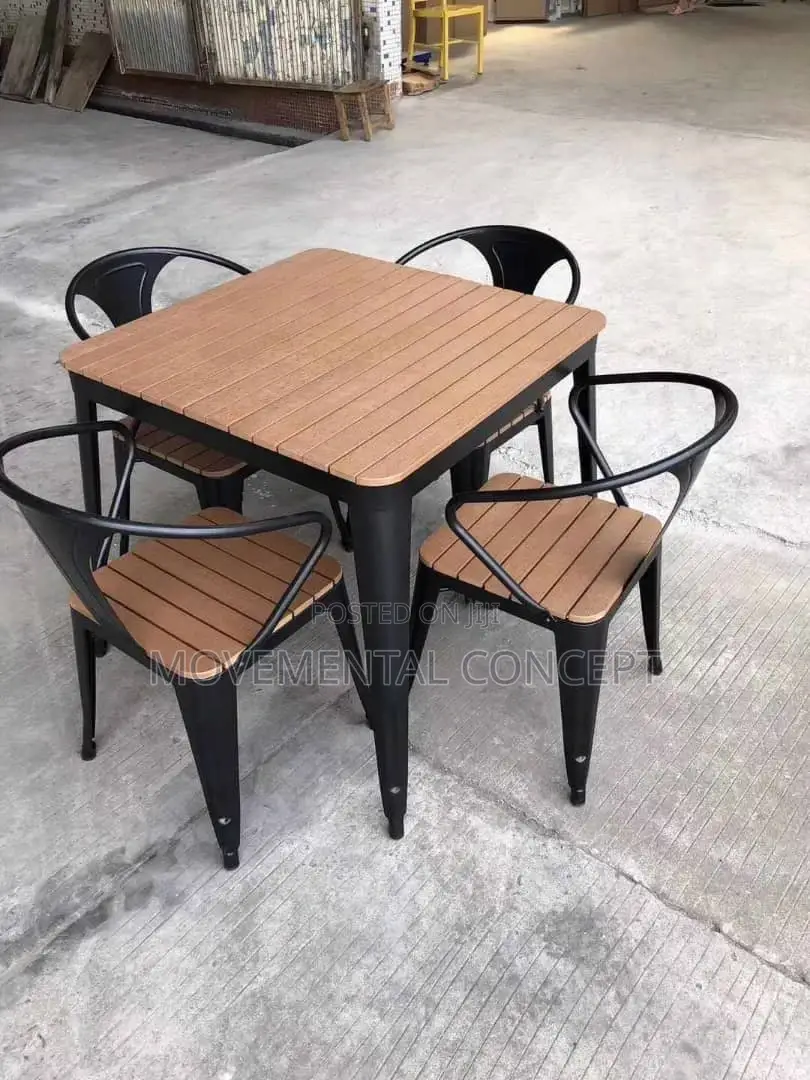 Outdoor Relaxation Chairs and Table
