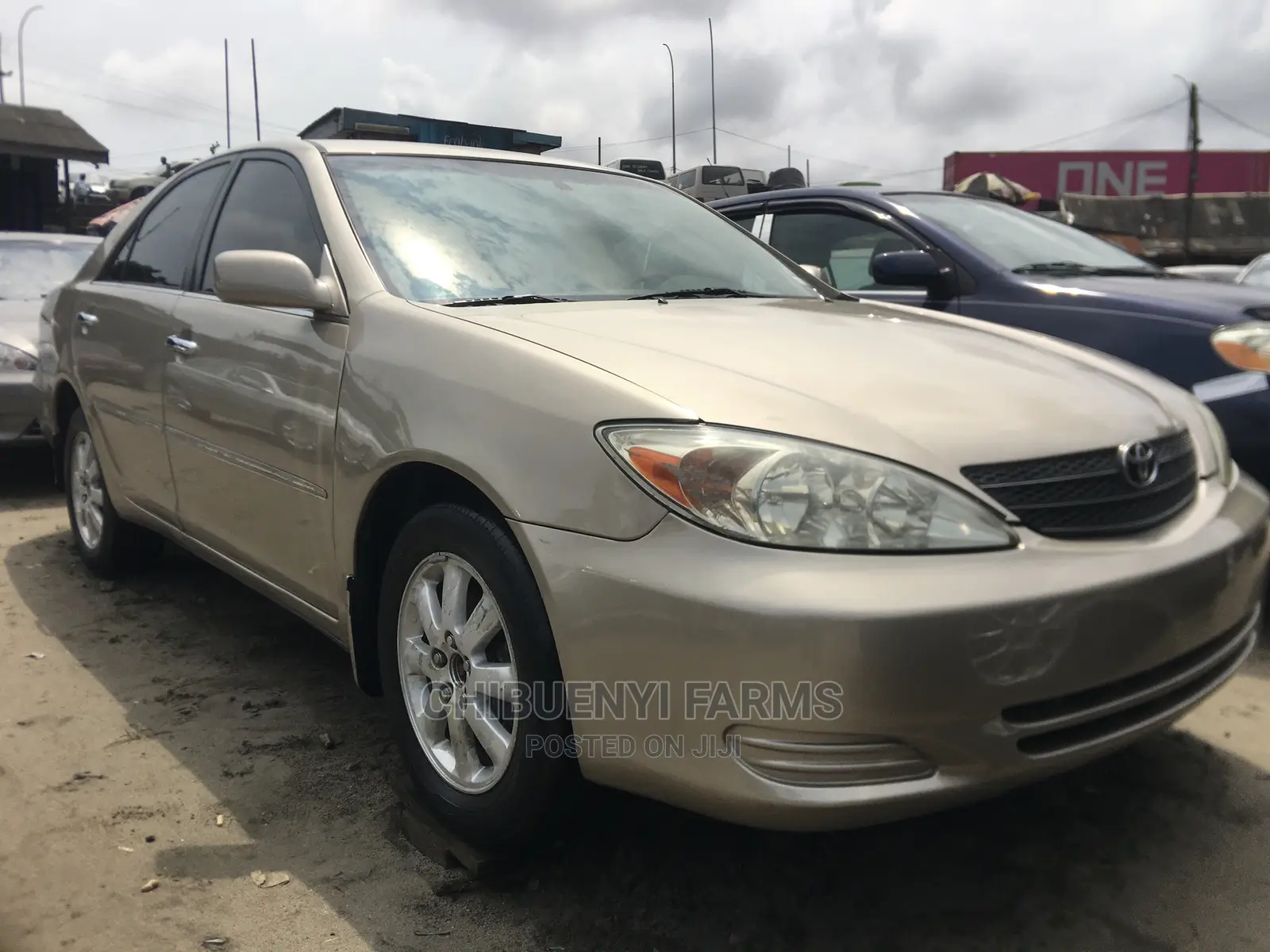 Toyota Camry 2004 Gold