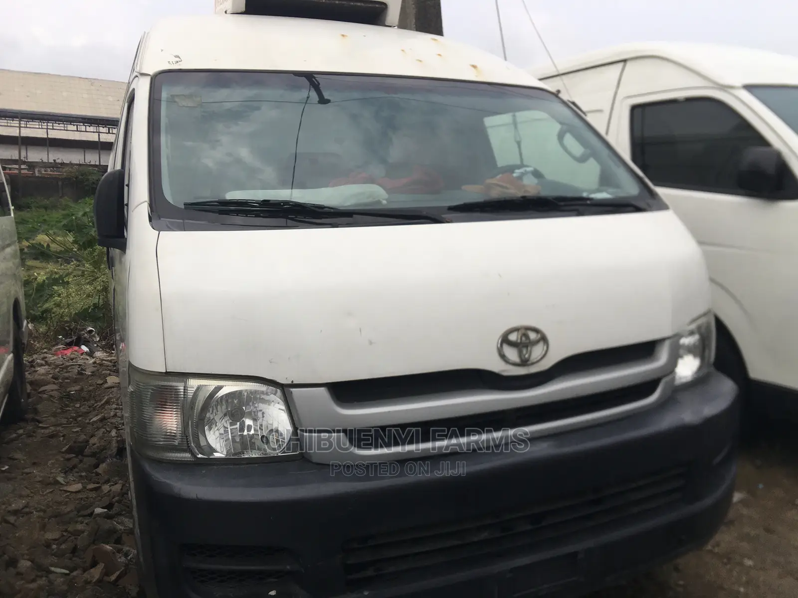 Toyota HiAce 2012 White