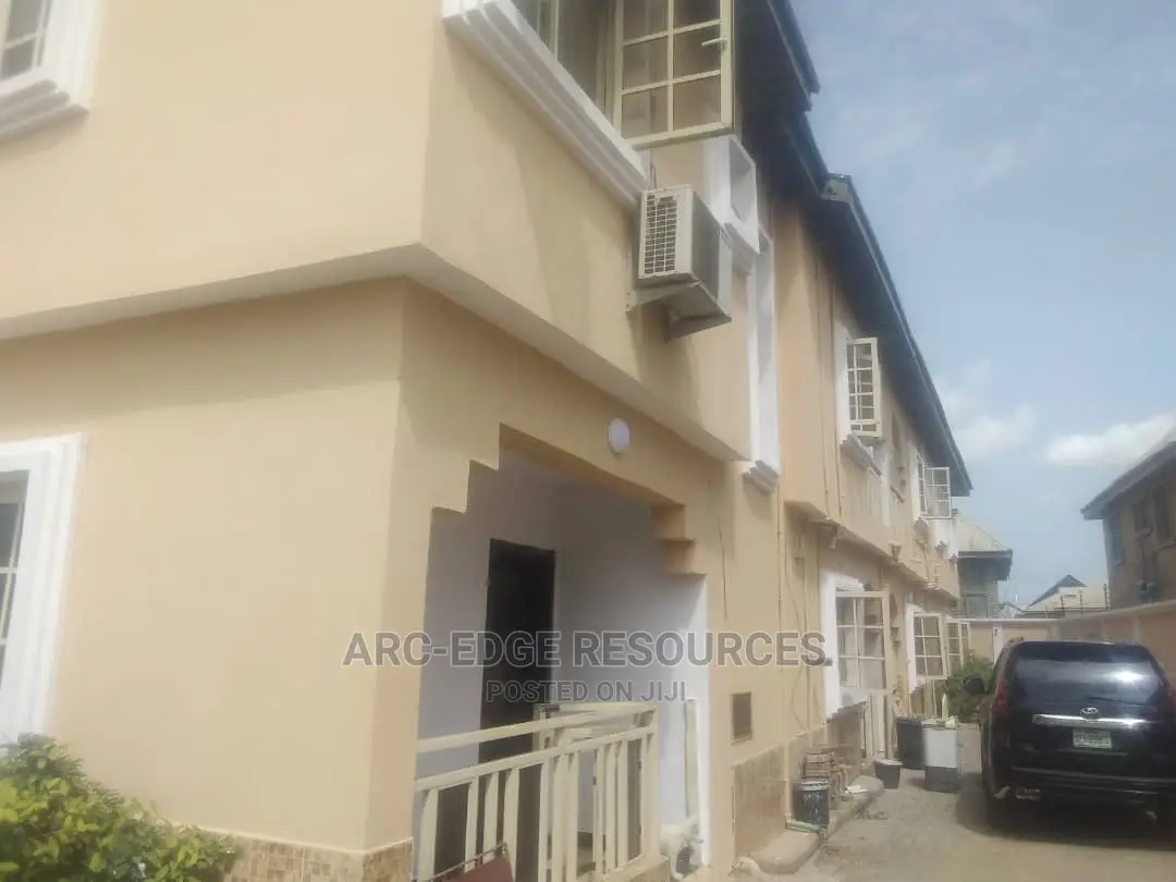 4bdrm Duplex in Ago Palace for sale