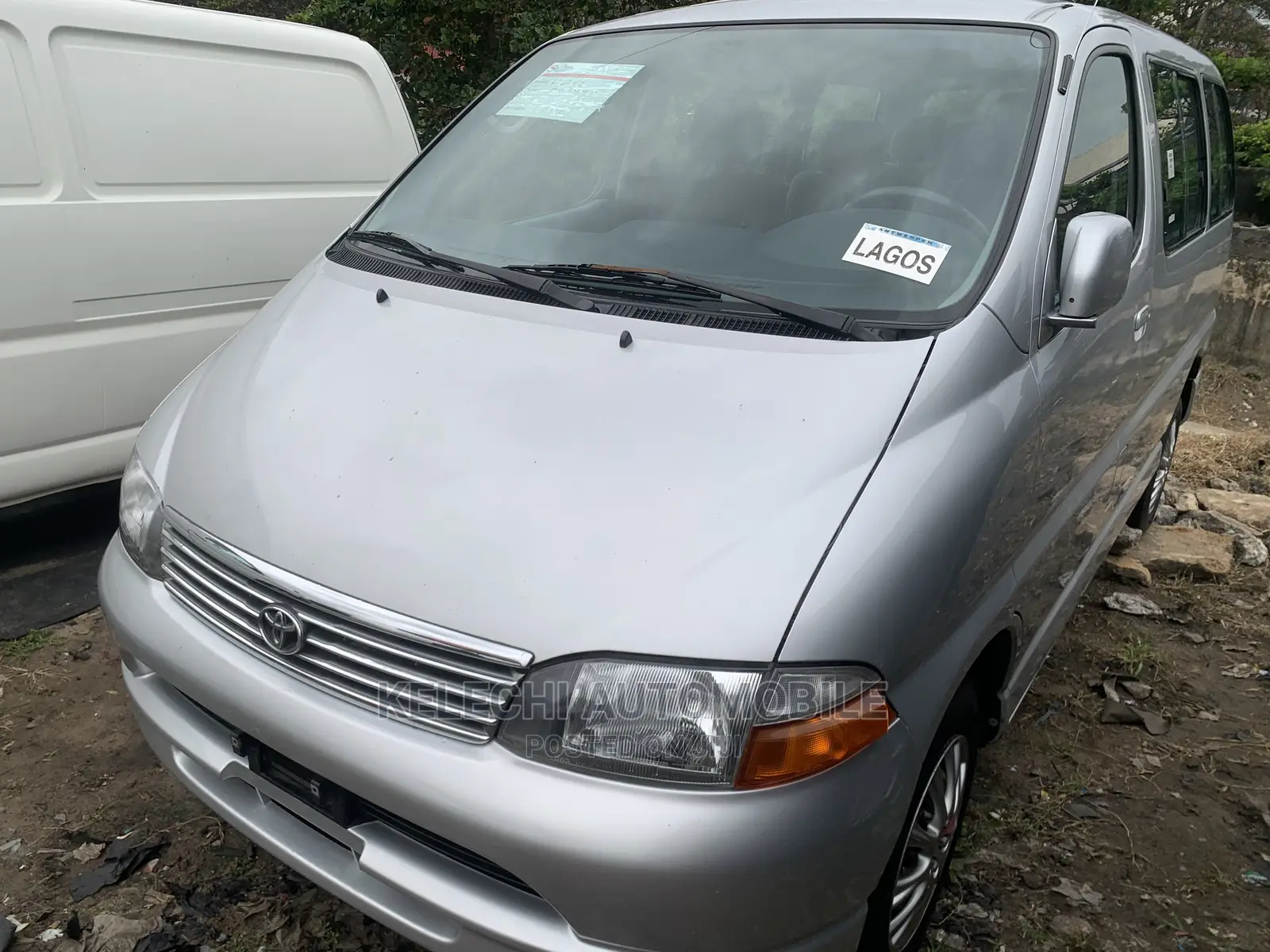 Toyota HiAce 2001 Silver