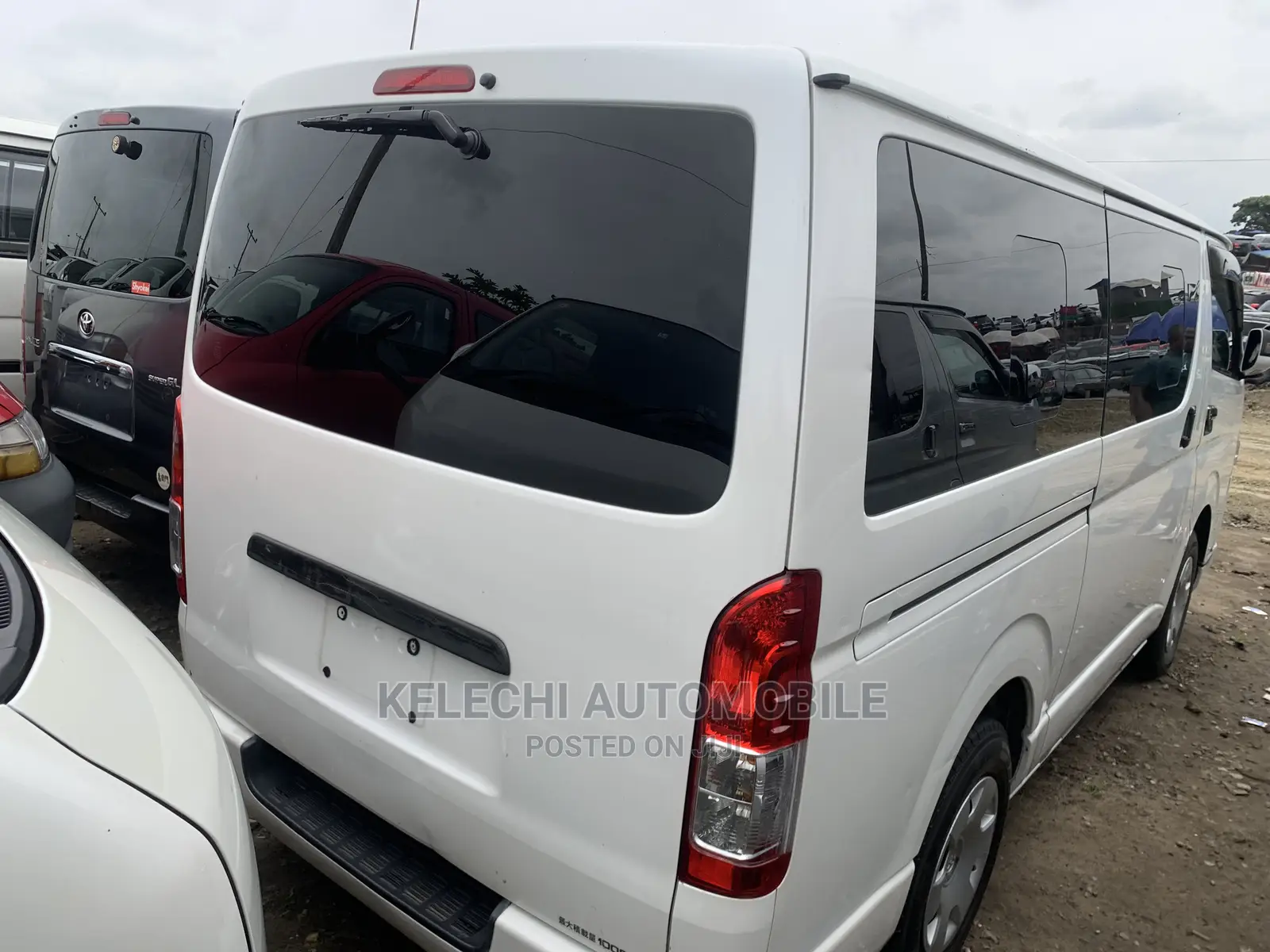 Toyota HiAce 2014 White