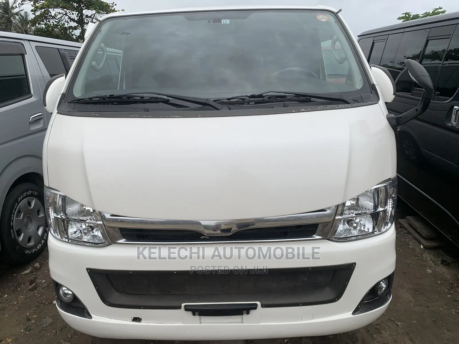 Toyota HiAce 2014 White
