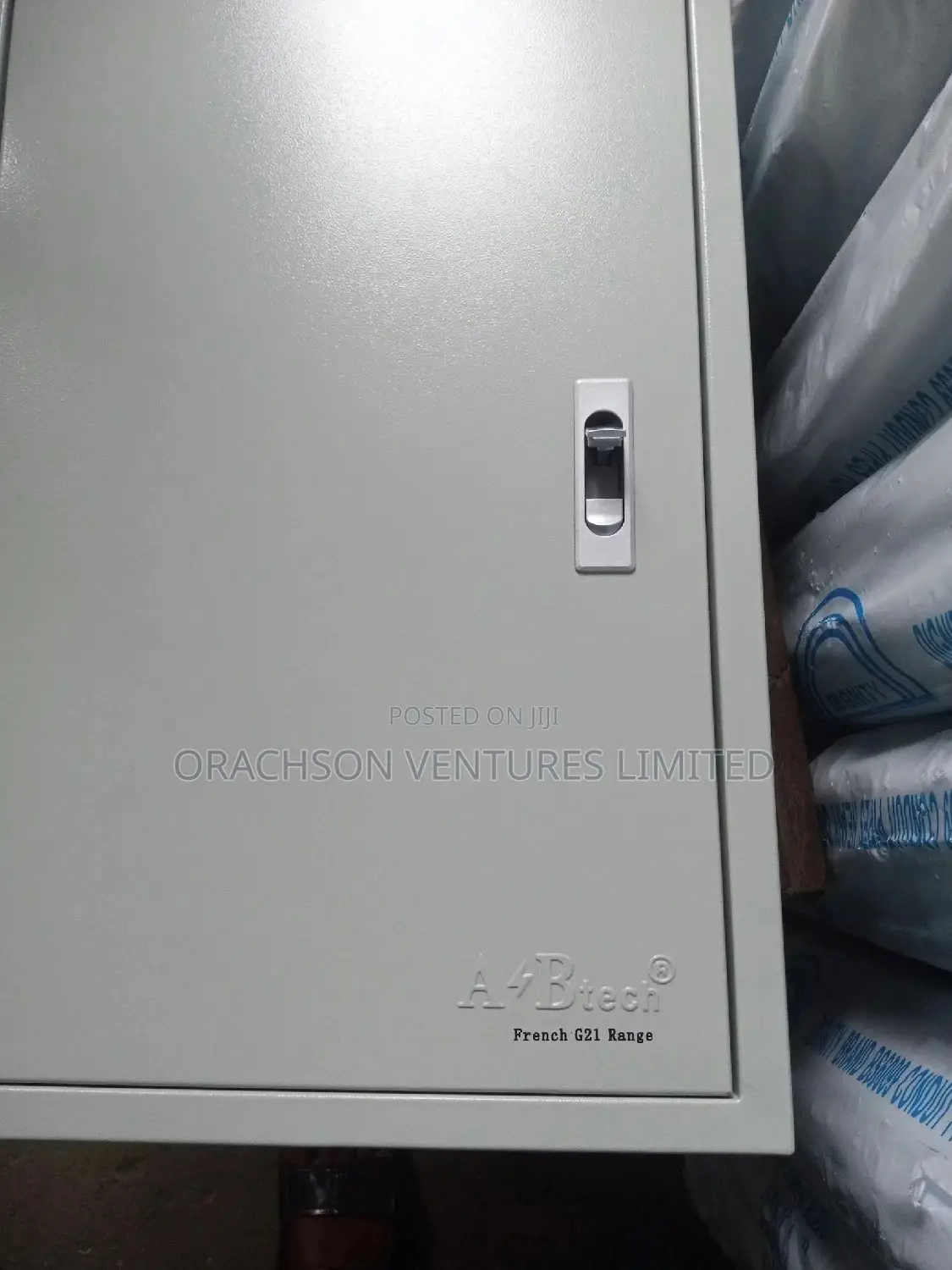 Distribution Board Center's 3phase