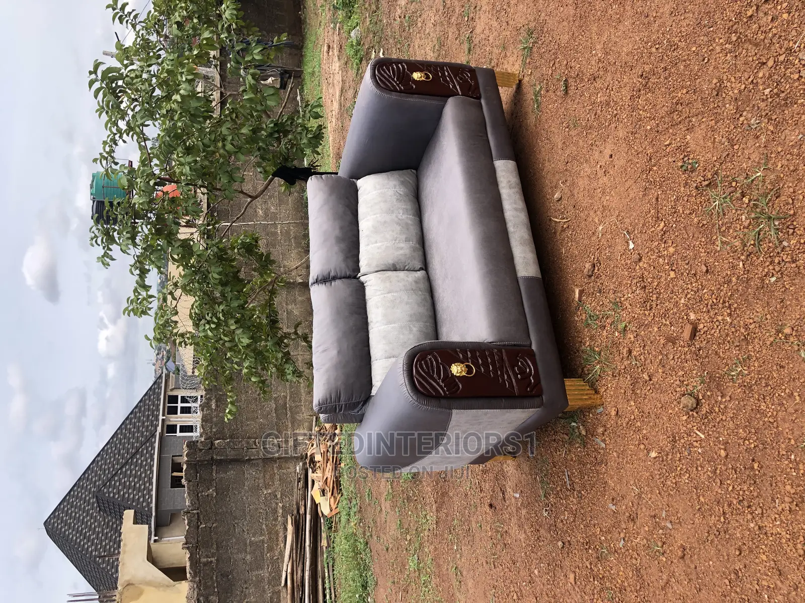 1 Set of English Sofa With Pillow Backrest + Accent Singles