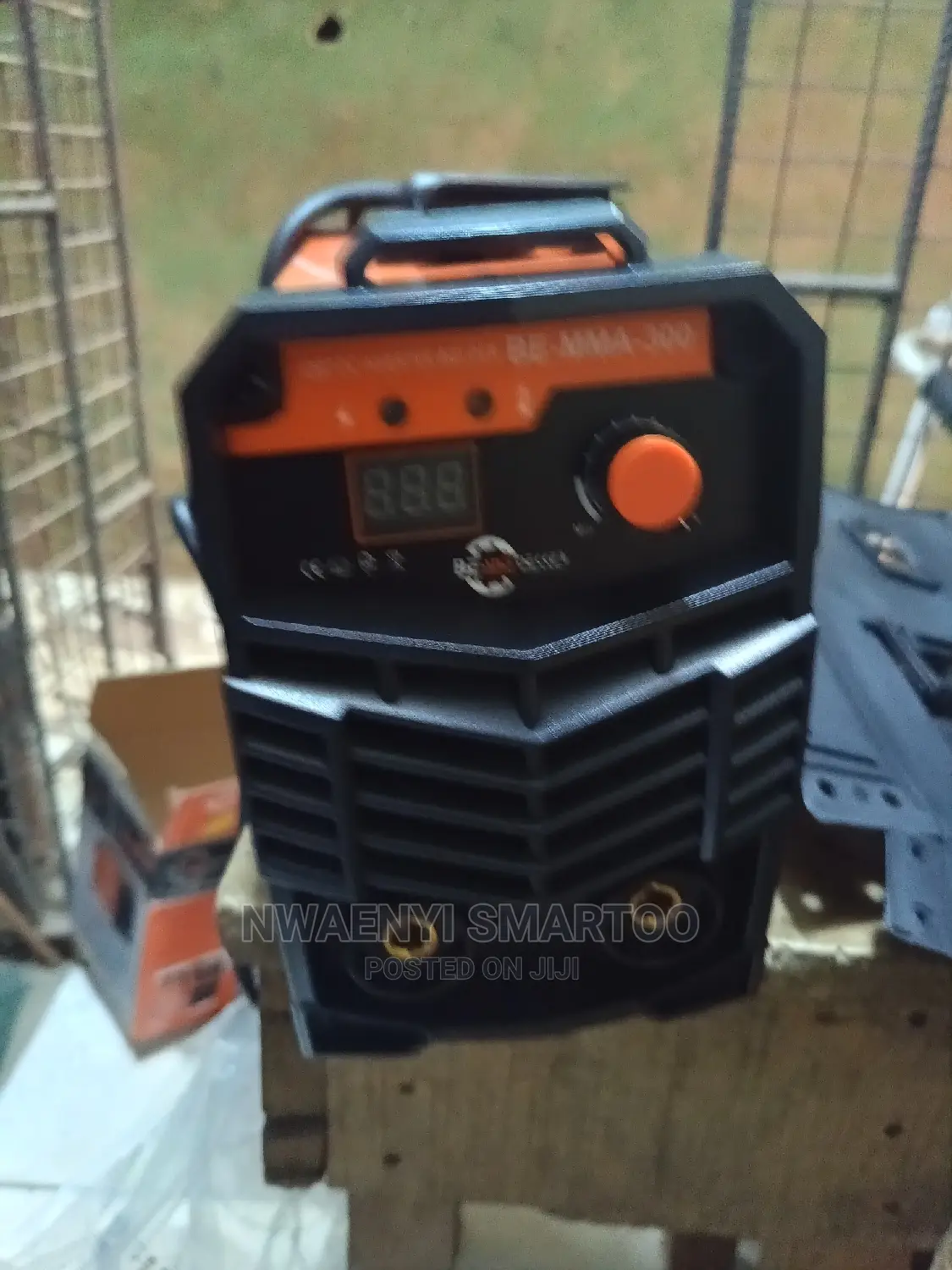Inverter Be and Decker Welding Machine 300amps