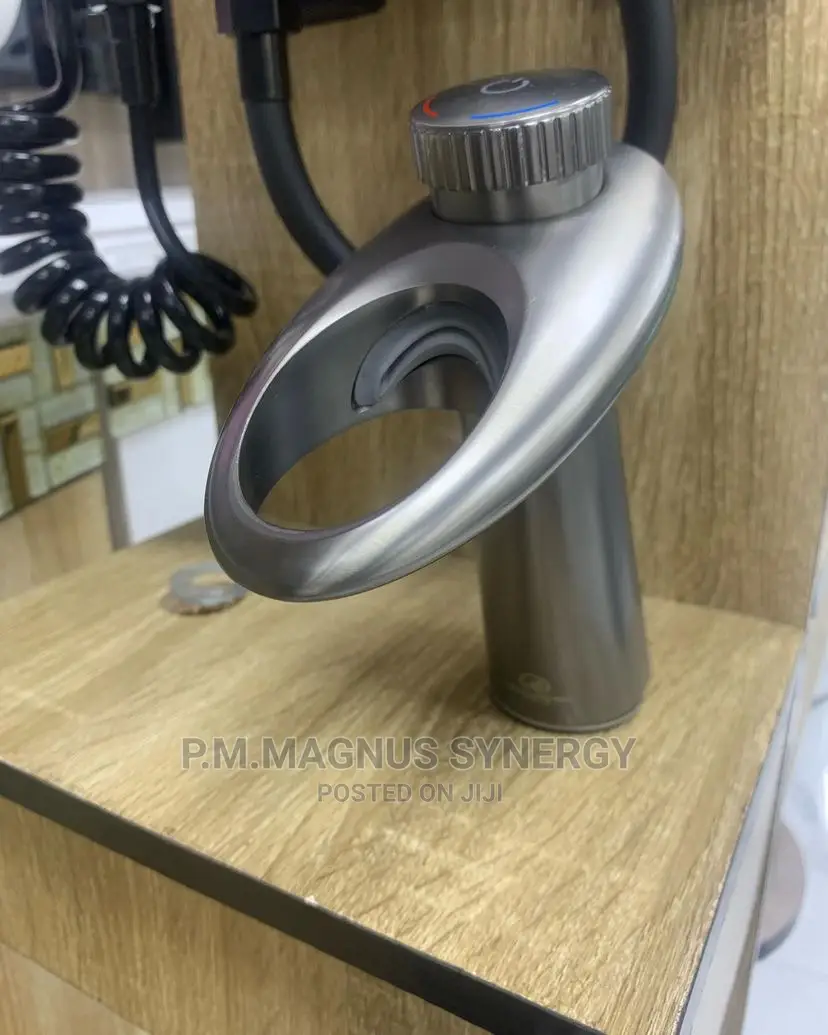 England Standard Black Anti Rust Basin Tap