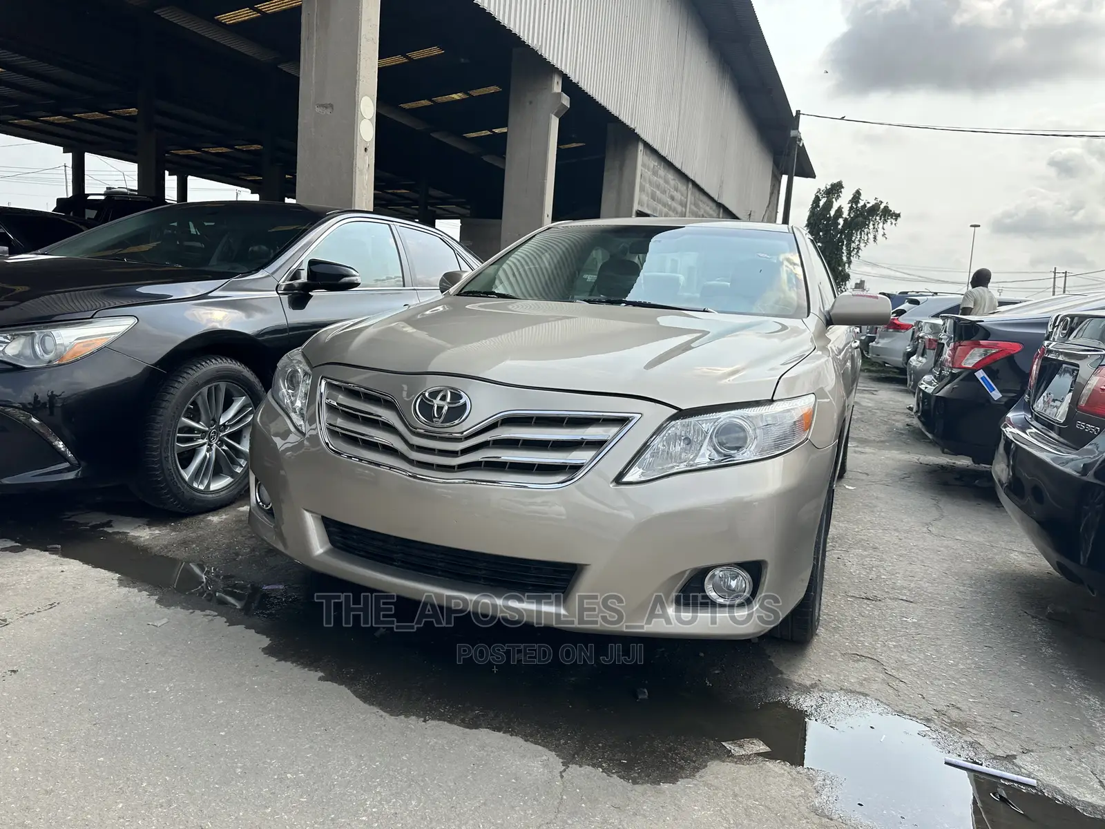 Toyota Camry 2009 Gold