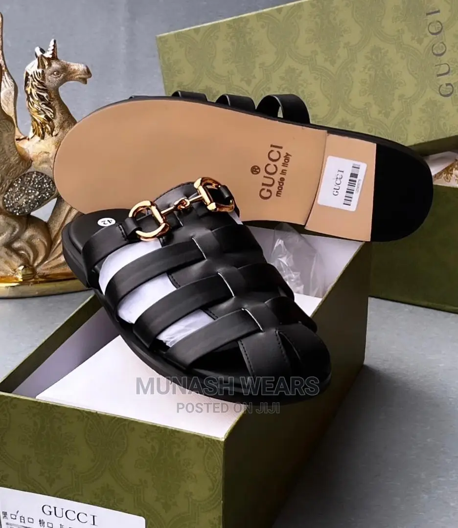 Luxury Gucci Slip Sandal Cut