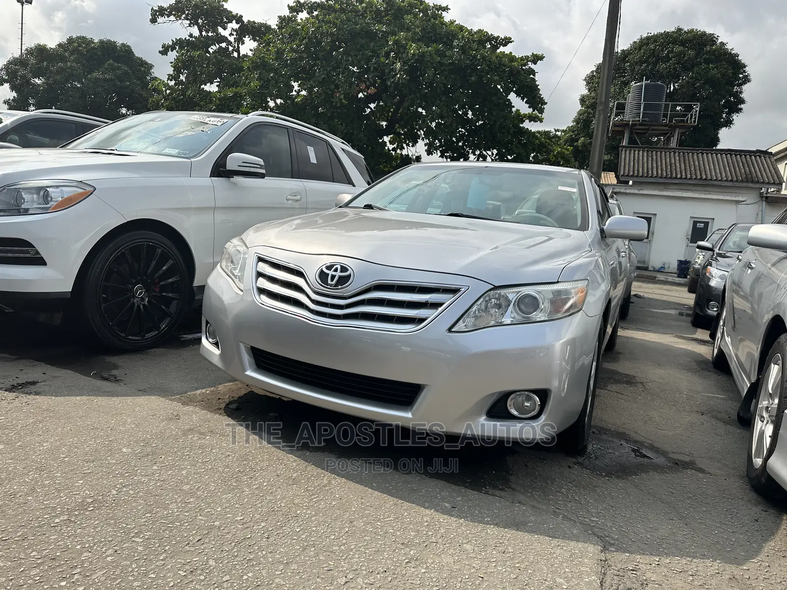 Toyota Camry 2010 Silver