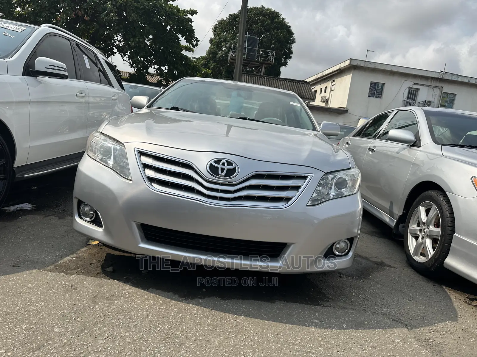 Toyota Camry 2010 Silver