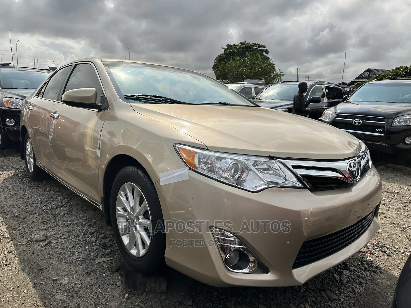 Toyota Camry 2012 Gold