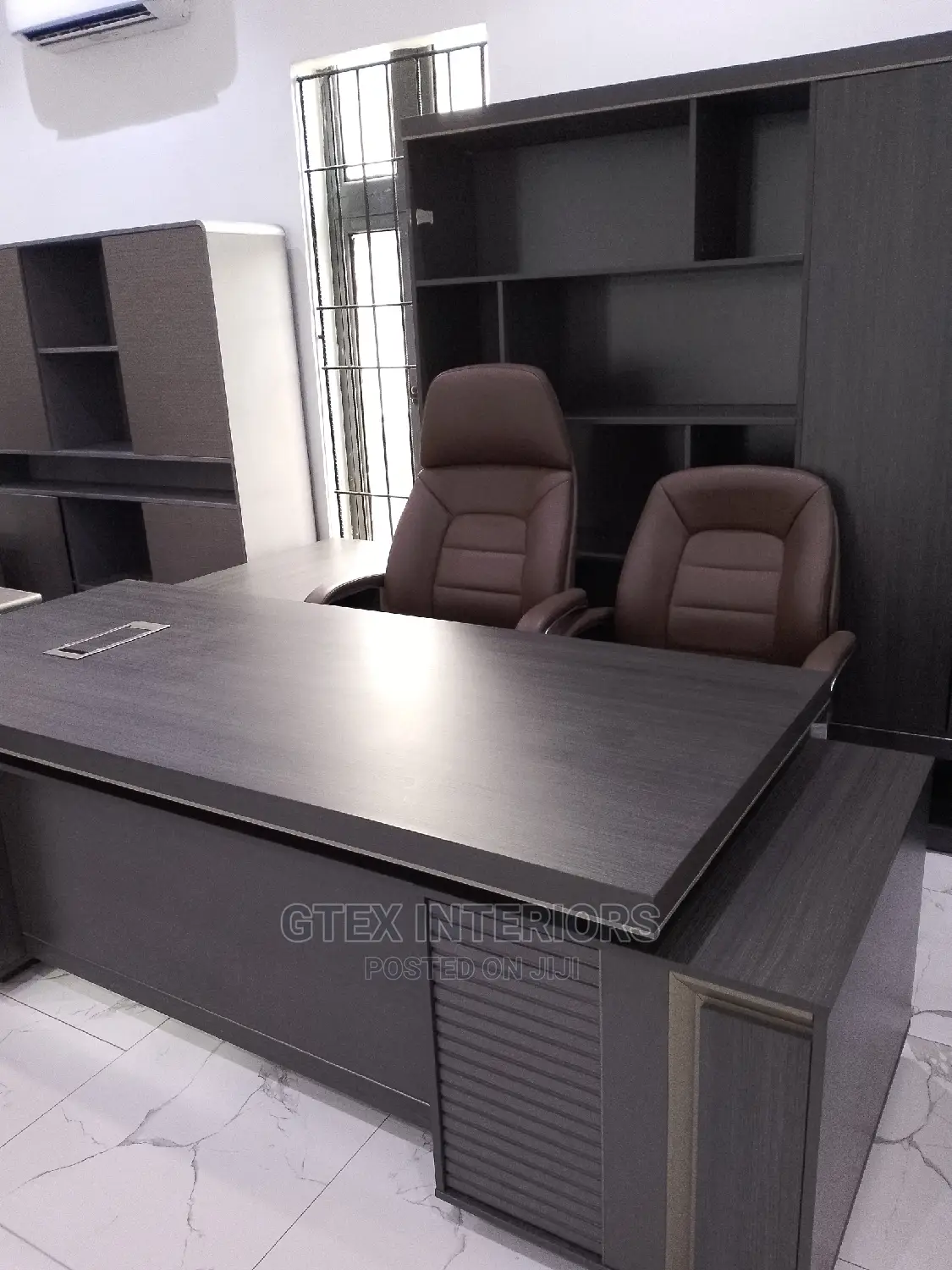 Quality Executive L-Shaped Wooden Office Table With Drawers.
