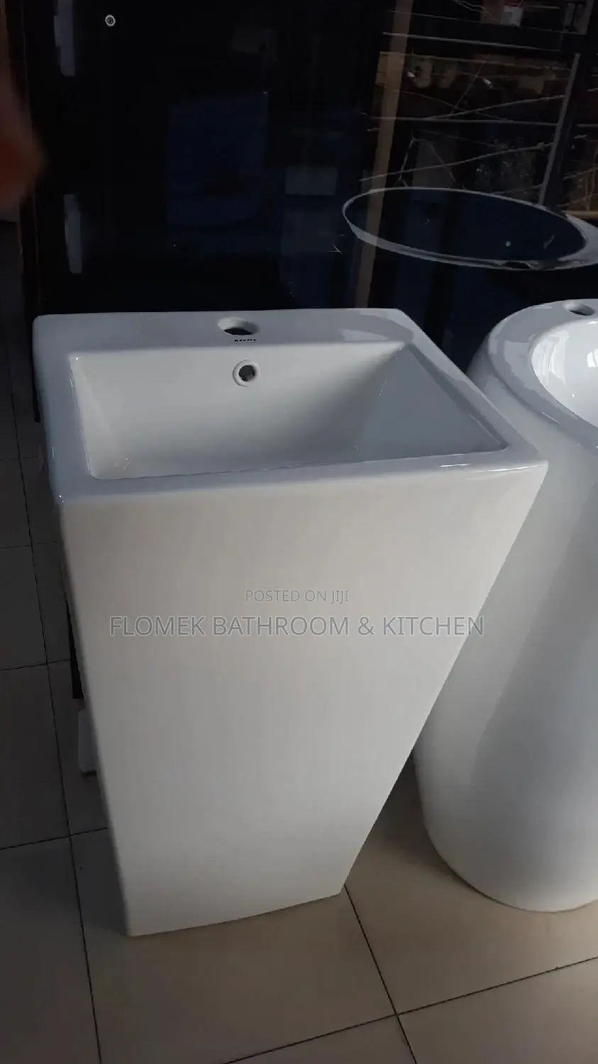Dinning Standing Wash Hand Basin