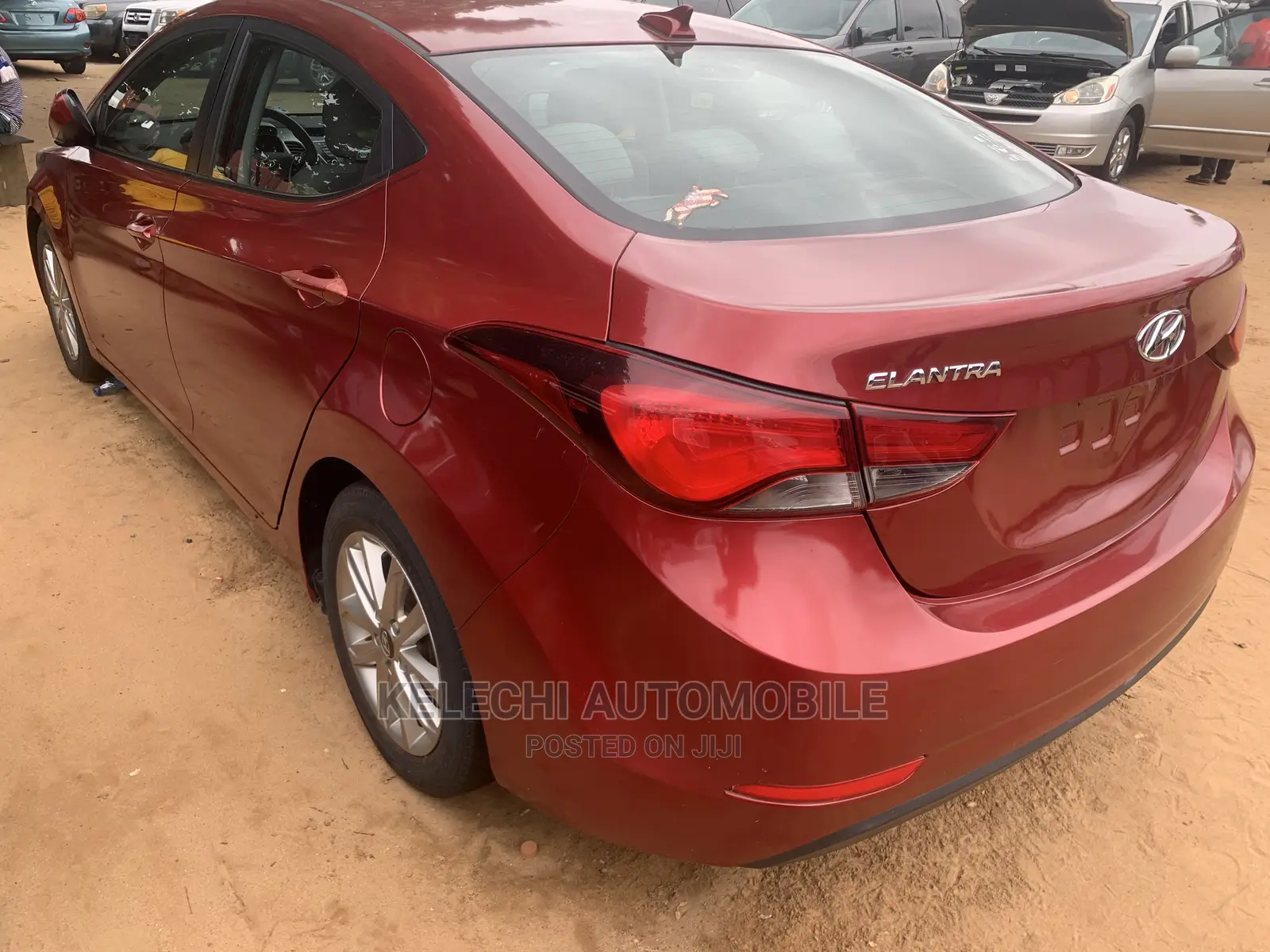 Hyundai Elantra 2016 Red