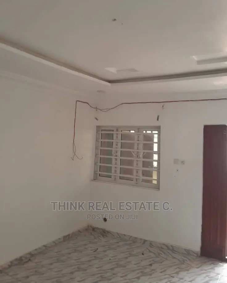 1bdrm Room & Parlour in Peanut,Sapele Road, Benin City for rent