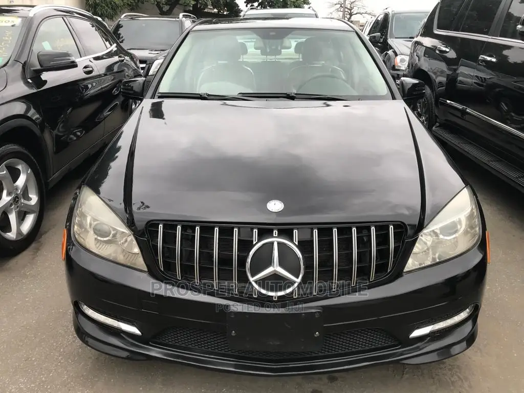 Mercedes-Benz C300 2010 Black