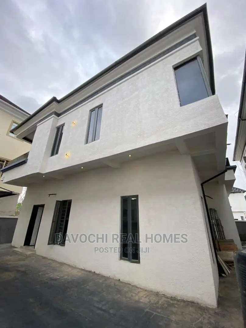 5bdrm Duplex in Chevron Drive, Lekki for sale