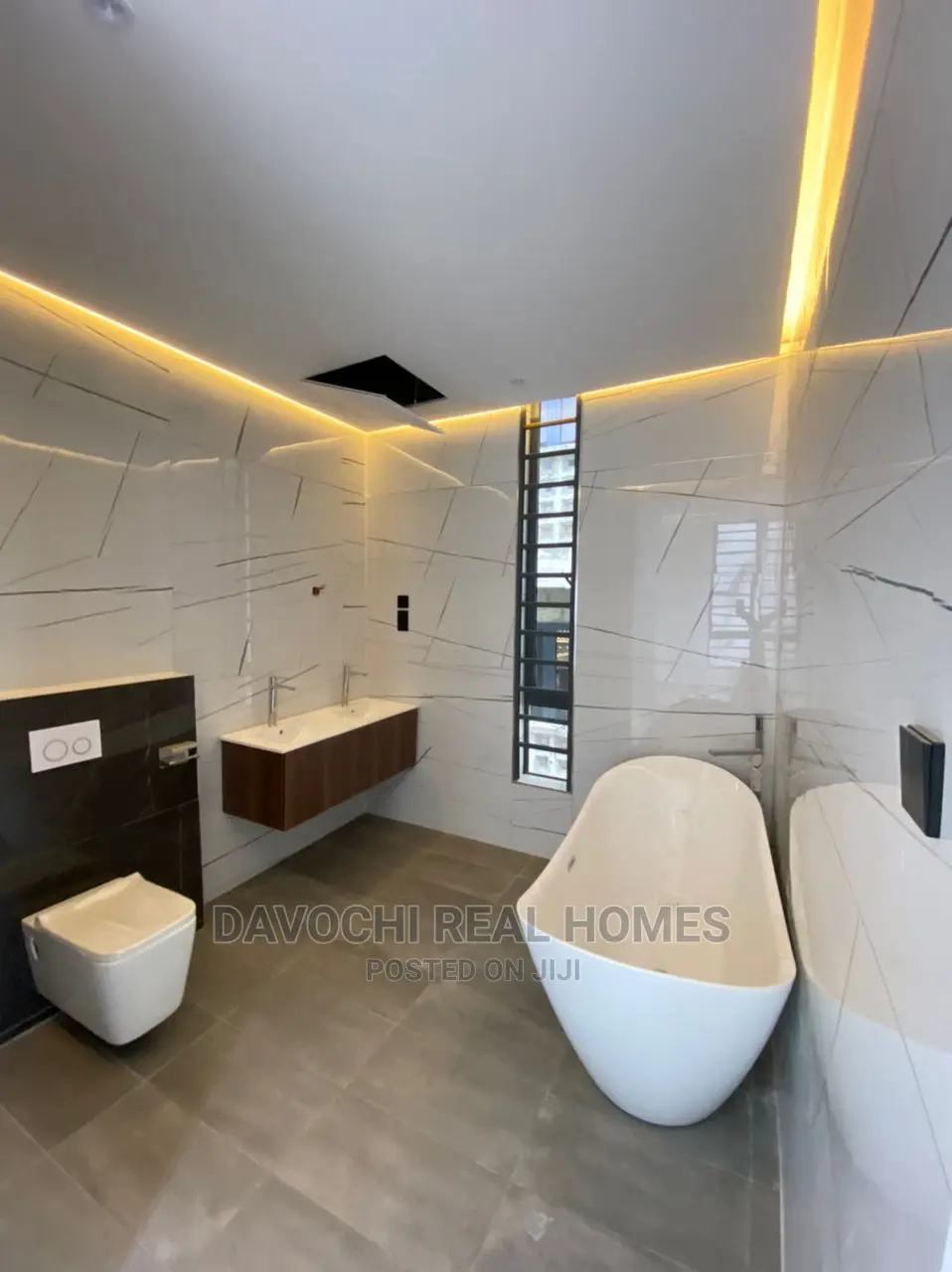 5bdrm Duplex in Osapa London Estate, Lekki for sale
