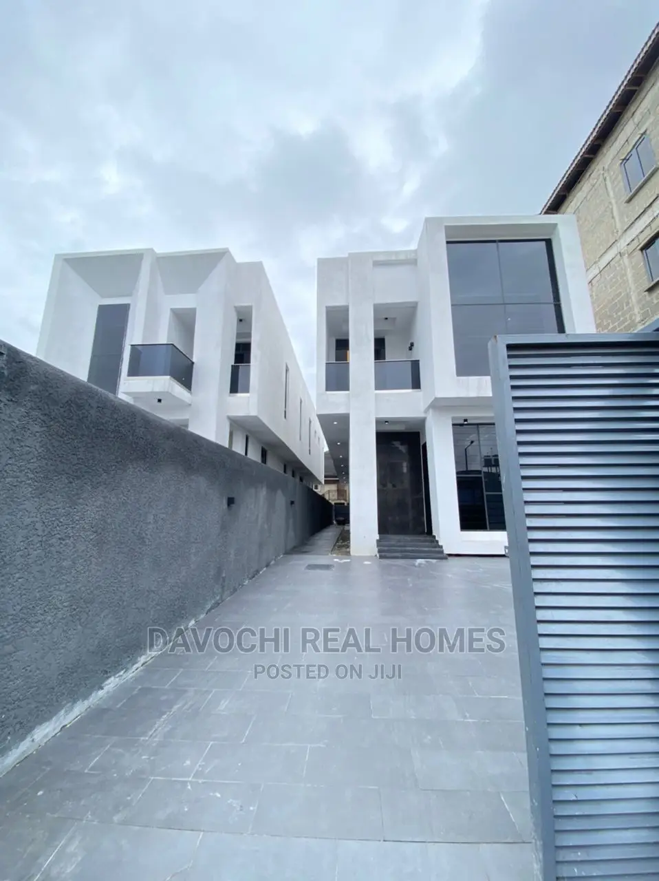 5bdrm Duplex in Osapa London Estate, Lekki for sale