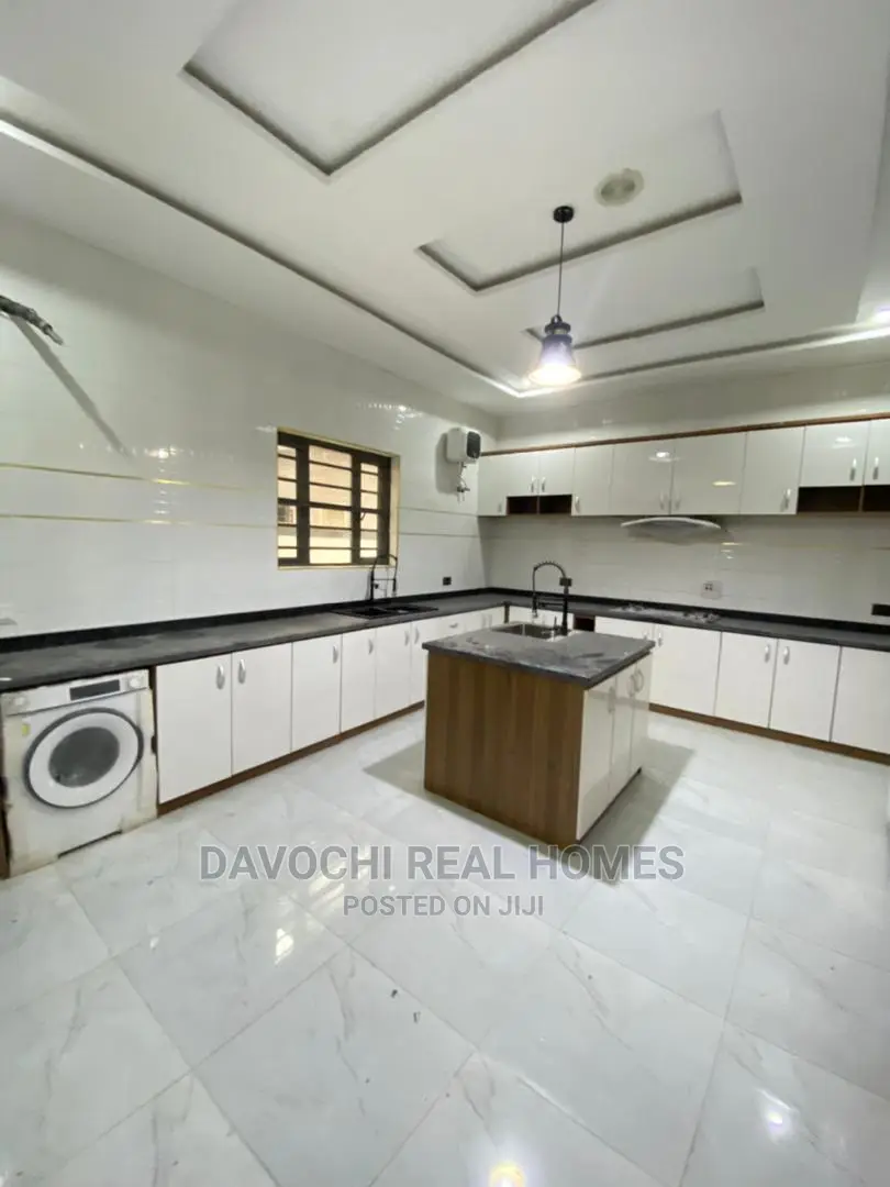 5bdrm Duplex in Osapa London, Lekki for sale