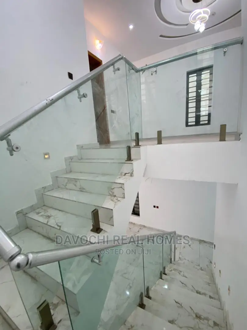 5bdrm Duplex in Osapa London, Lekki for sale