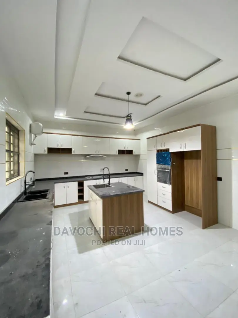 5bdrm Duplex in Osapa London, Lekki for sale