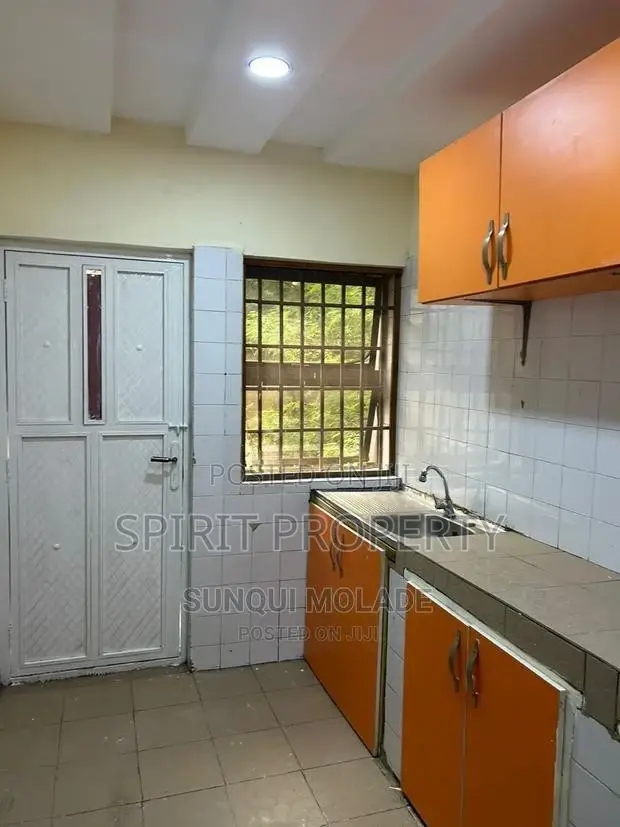 4bdrm Duplex in Magodo for rent