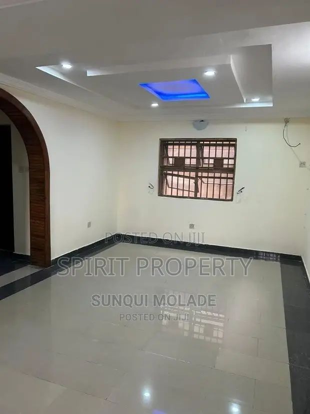 4bdrm Duplex in Magodo for rent
