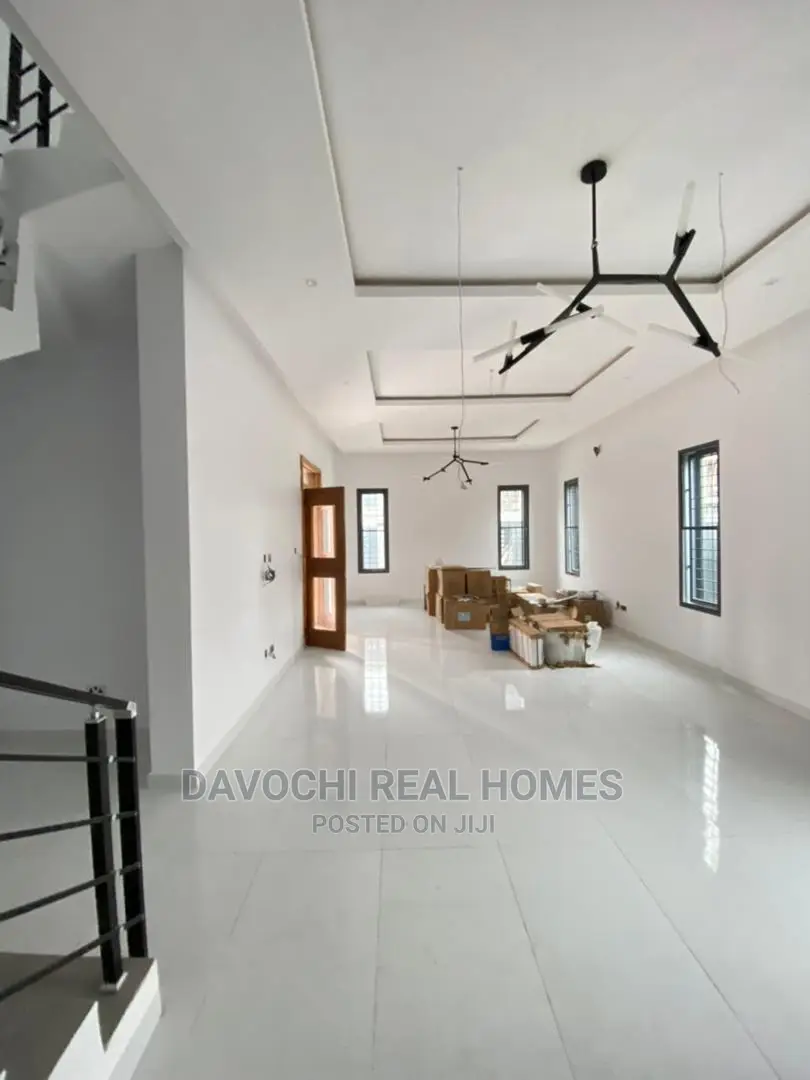 5bdrm Duplex in Ikate-Lekki for sale