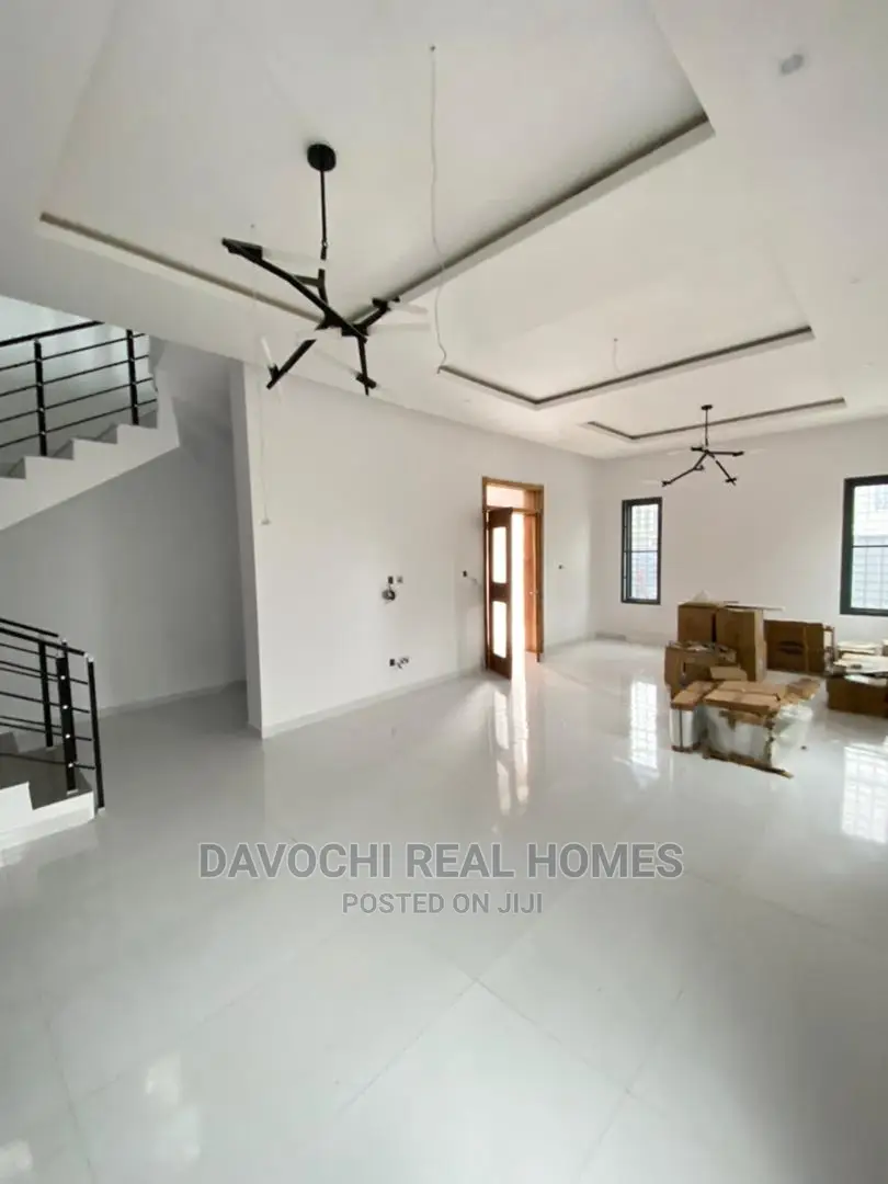 5bdrm Duplex in Ikate-Lekki for sale