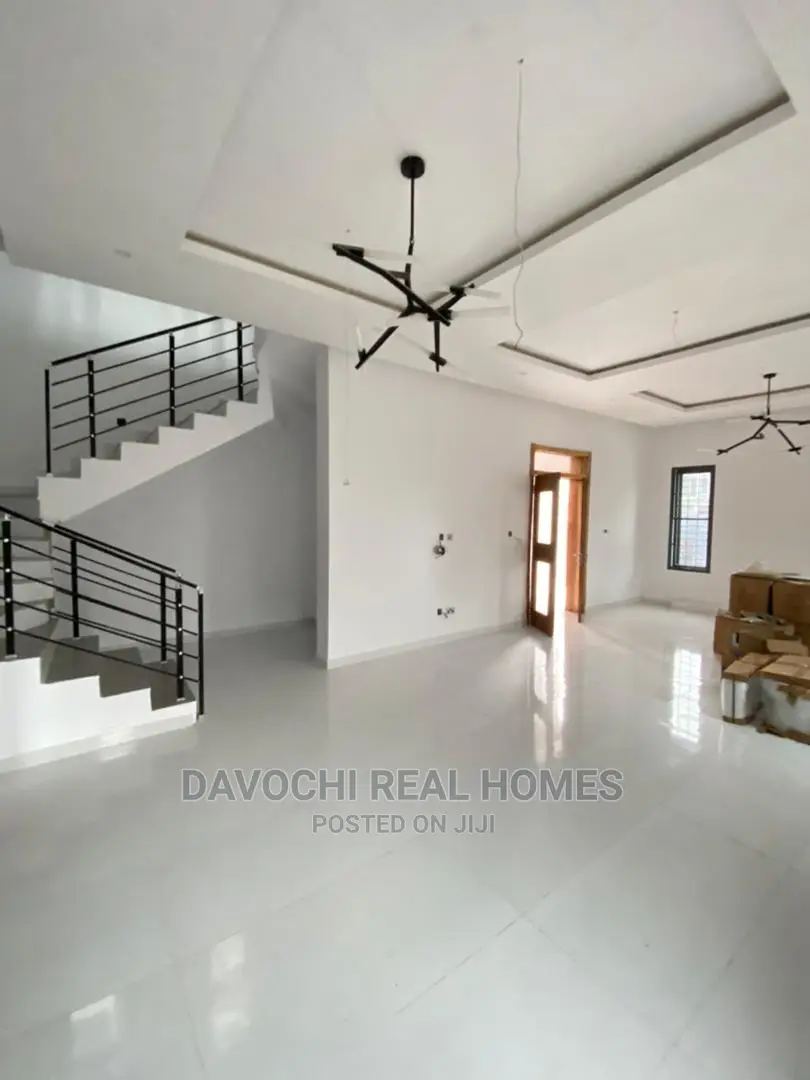 5bdrm Duplex in Ikate-Lekki for sale