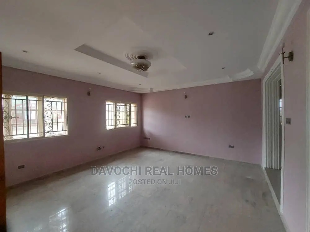 4bdrm Duplex in Immediately After, Lekki for rent