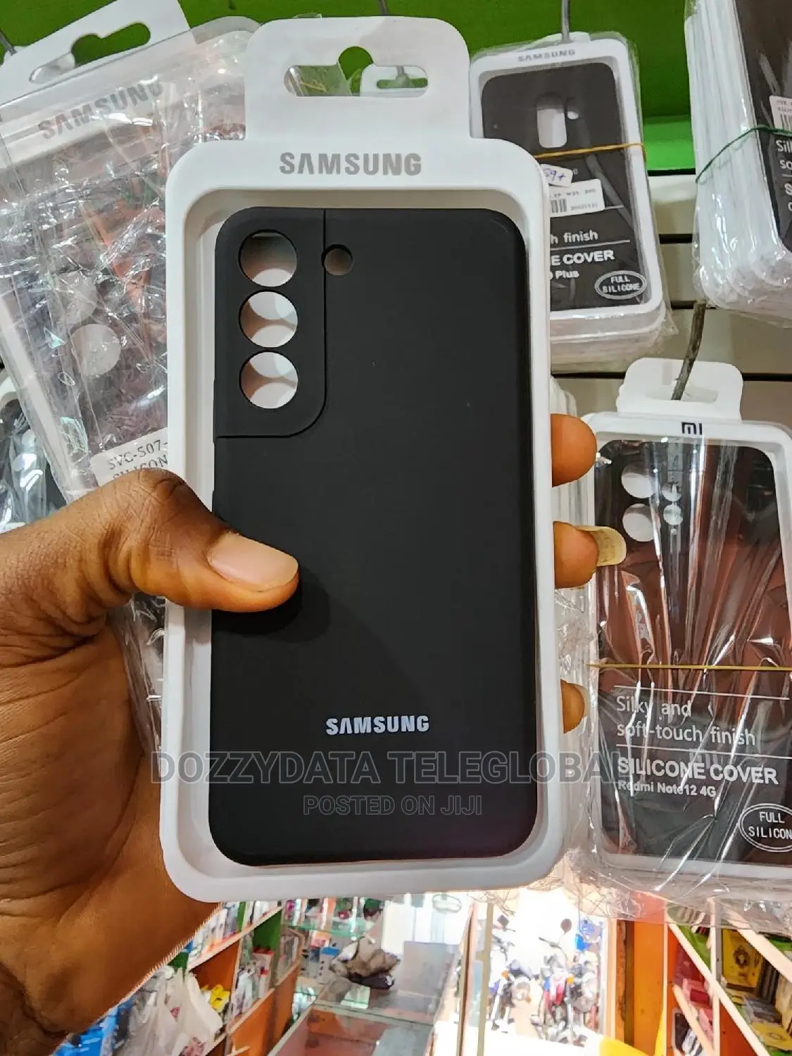 Samsung Galaxy S22 Silicone Cover Case