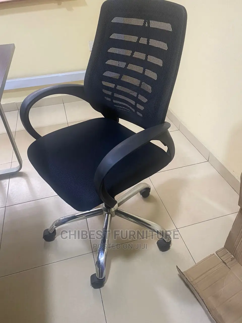 Standard Office Chairs for Sale