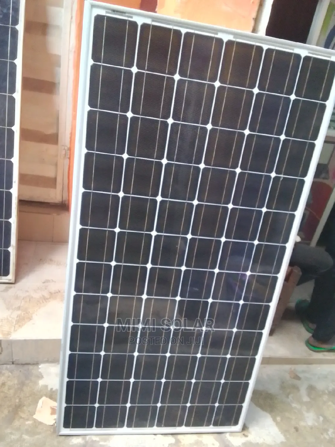 Quality 300W Mono Canadian Mono Crystalline Solar Panel.